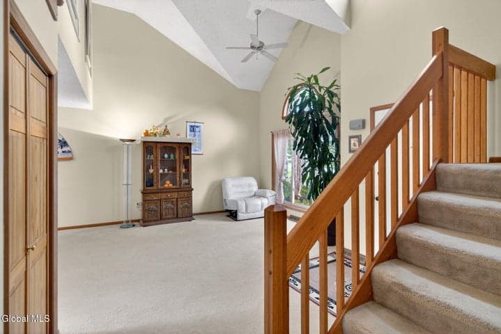 23 Rolling Hills Road, Colonie, NY, photo 5