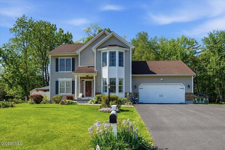 6 Wildwood Lane, Bethlehem, NY, photo 1