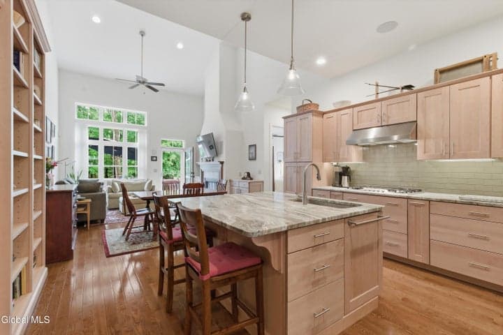 11B Macoun Drive, Halfmoon, NY, photo 2