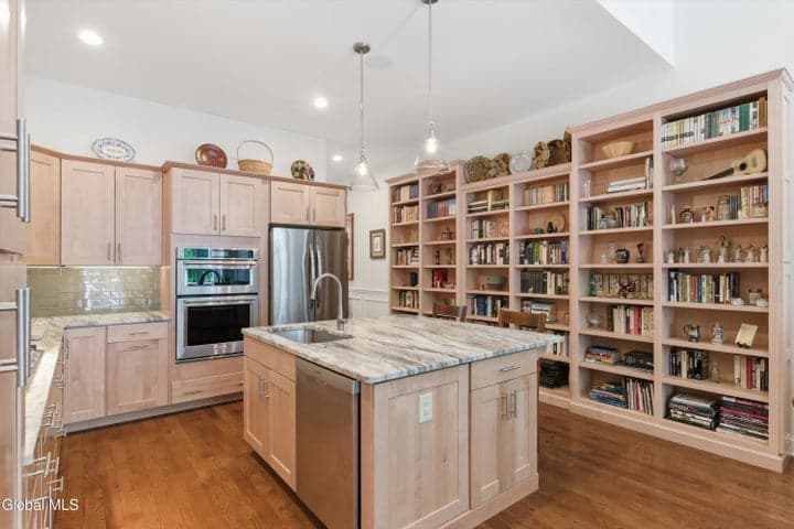 11B Macoun Drive, Halfmoon, NY, photo 4