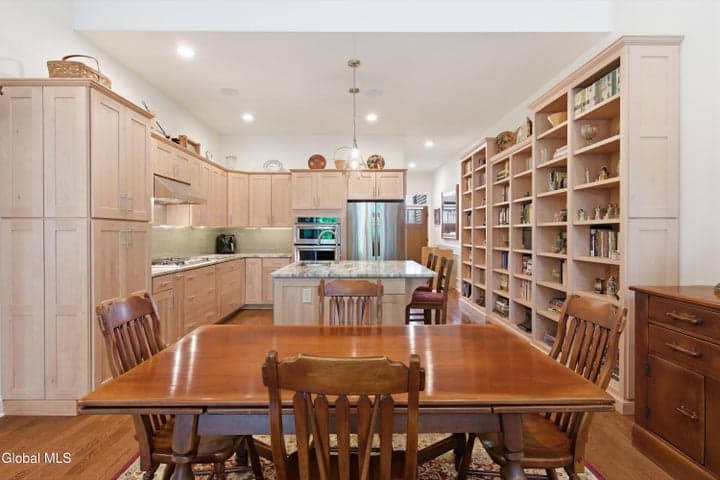 11B Macoun Drive, Halfmoon, NY, photo 3