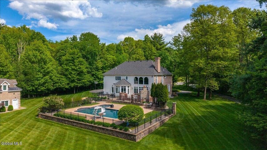 7 Towline Lane, Clifton Park, NY, photo 4