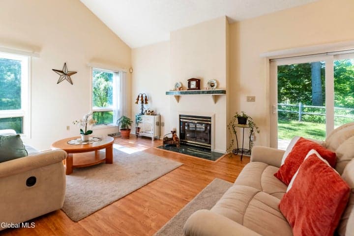 32 Lillian Lane, Troy, NY, photo 4