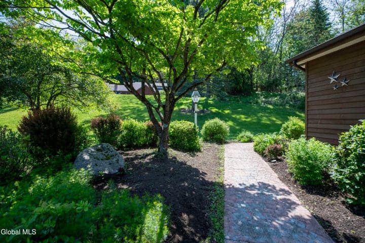 32 Lillian Lane, Troy, NY, photo 3