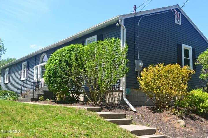 439 Krumkill Road, Bethlehem, NY, photo 4