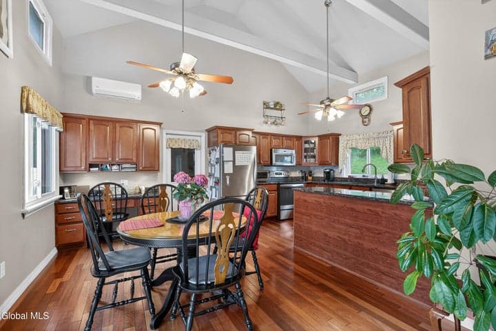 201 Harris Avenue, Mechanicville, NY, photo 3
