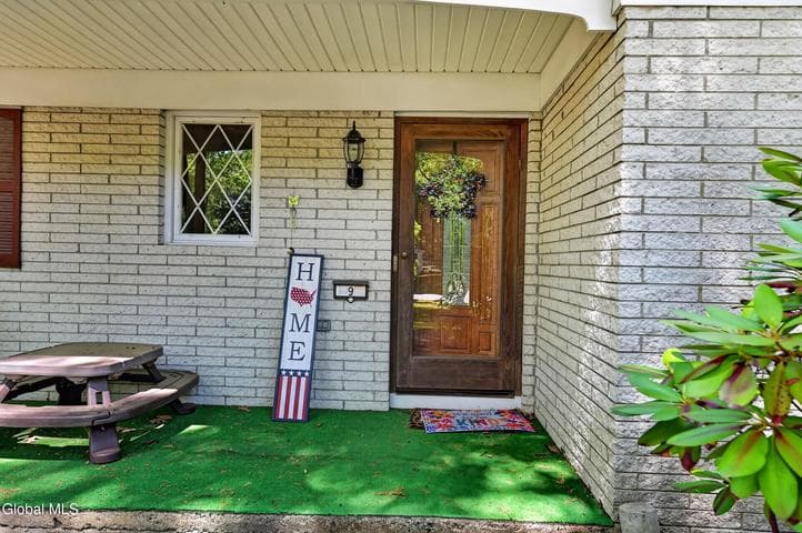 9 Hearthside Drive, Clifton Park, NY, photo 1