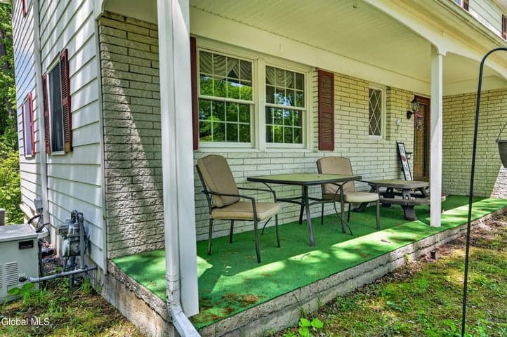 9 Hearthside Drive, Clifton Park, NY, photo 2