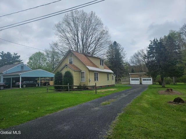 40 Paradowski Road, Glenville, NY