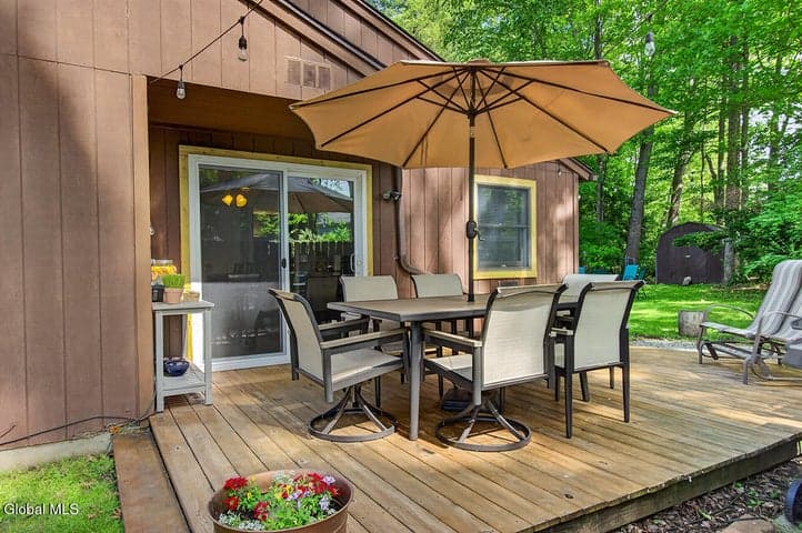 31 Glenbrook Drive, Clifton Park, NY, photo 3
