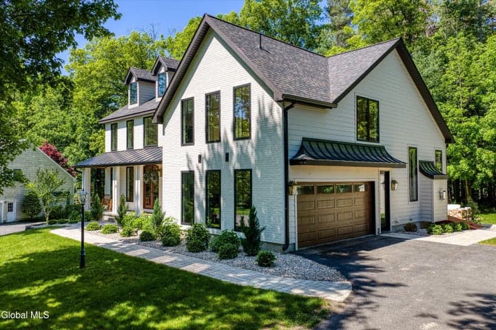 8 Emmons Drive, Clifton Park, NY, photo 1