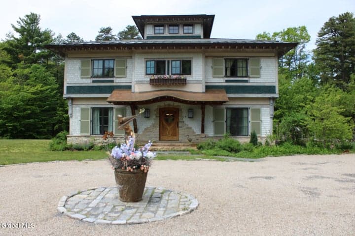13 Old Saratoga Knolls Lane, Schuylerville, NY