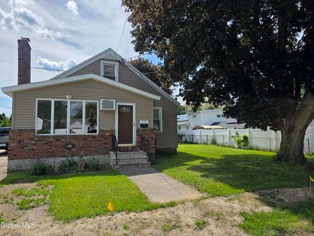1735 Suffolk Avenue, Rotterdam, NY, photo 1