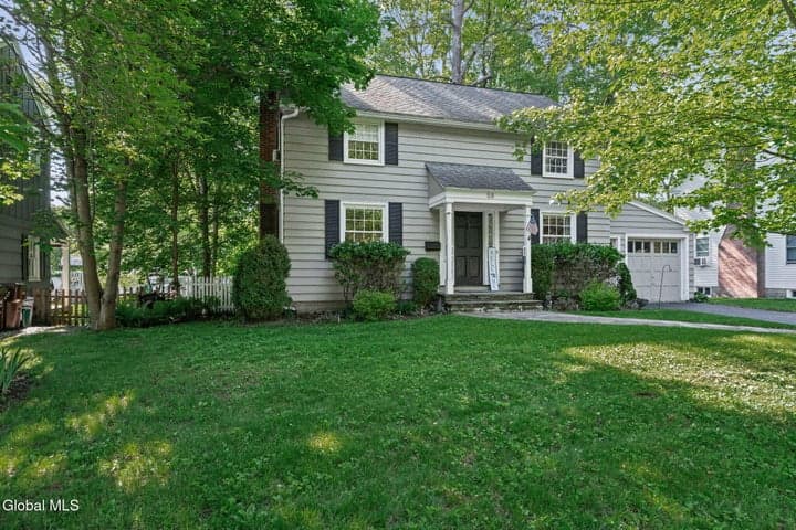 58 Delmar Place, Bethlehem, NY, photo 1