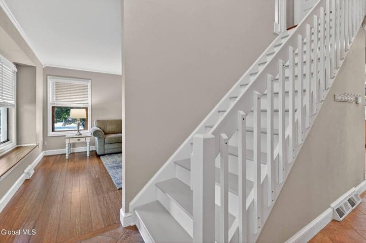504 Nathaniel Drive, Guilderland, NY, photo 4