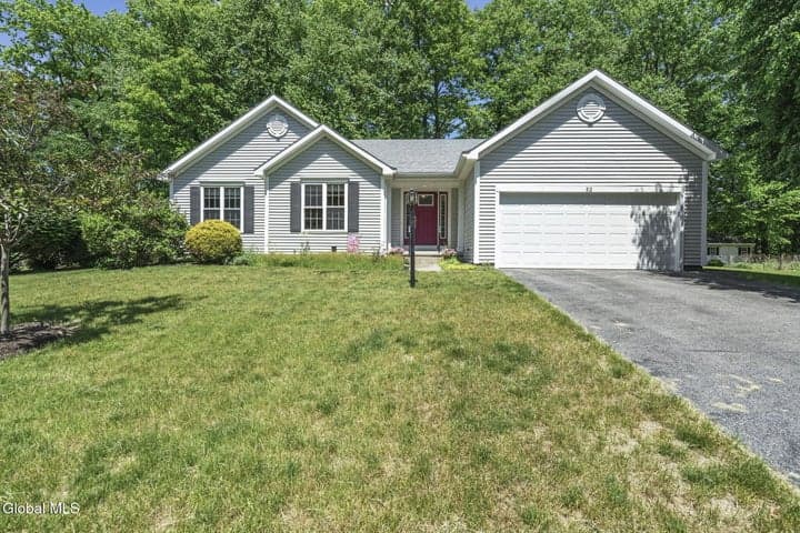 812 Al Constantino Drive, Schenectady, NY, photo 3