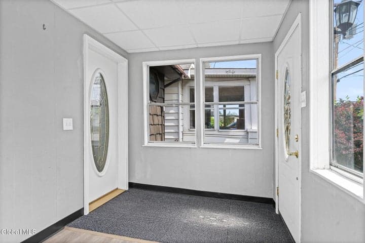 2639 Guilderland Avenue, Rotterdam, NY, photo 3