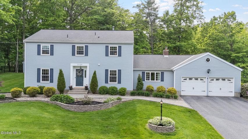 2109 Orchard Park Drive, Niskayuna, NY, photo 2