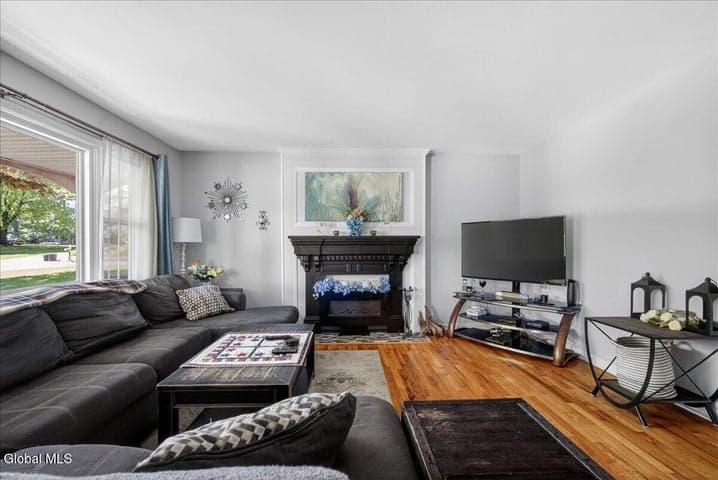 798 Westmoreland Drive, Niskayuna, NY, photo 4