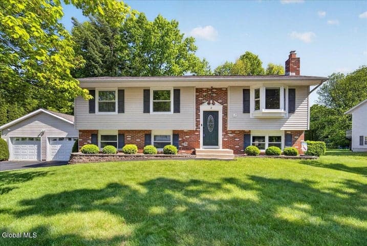 12 Cherry Lane, Clifton Park, NY, photo 2