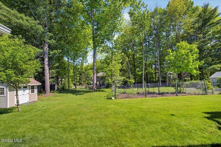 12 Cherry Lane, Clifton Park, NY, photo 4