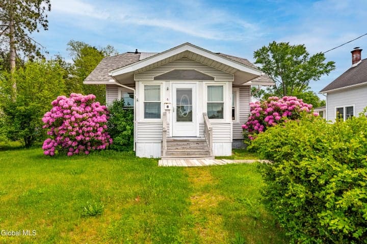 6 Campbell Avenue, Castleton-on-Hudson, NY, photo 1