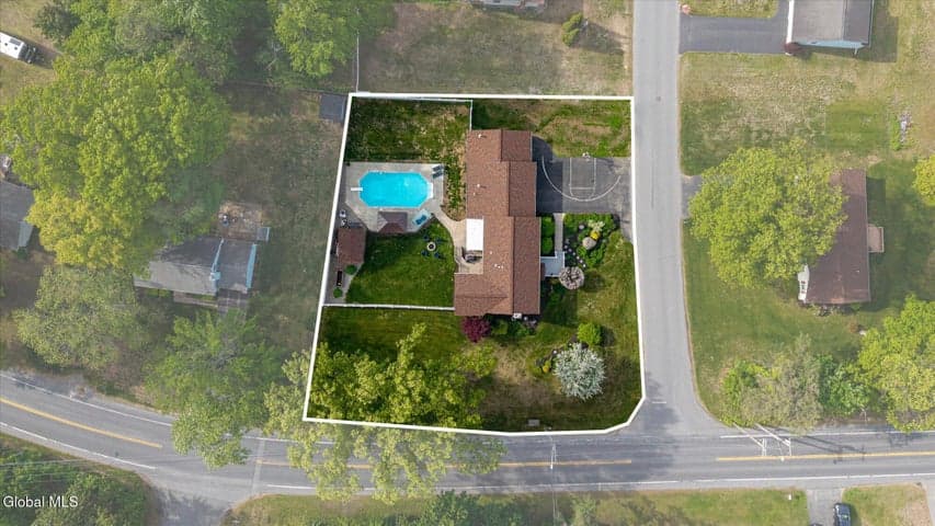 26 Feeder Dam Road, South Glens Falls, NY, photo 2