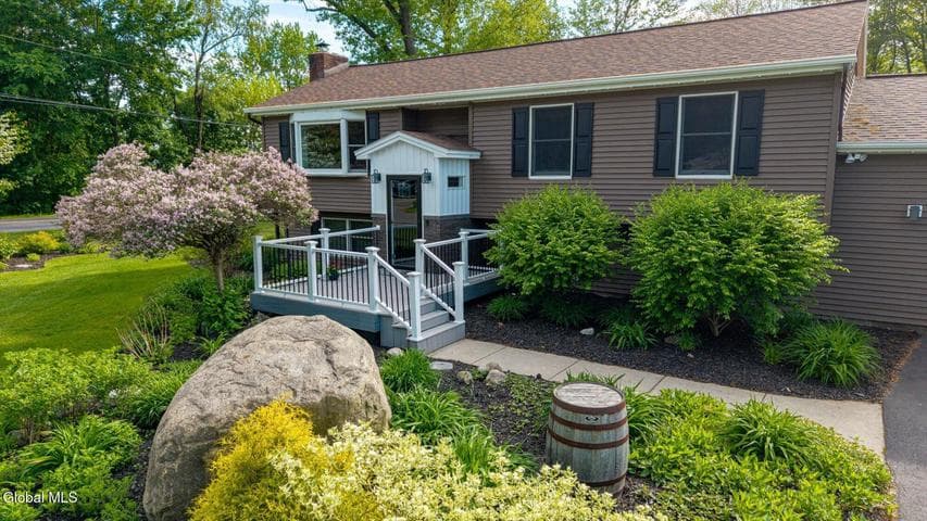26 Feeder Dam Road, South Glens Falls, NY, photo 5