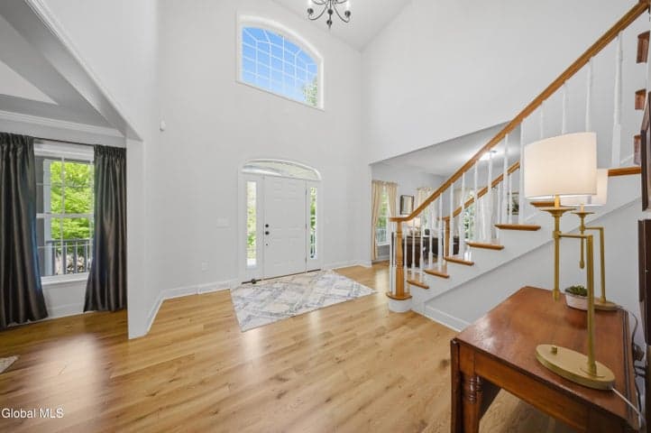 30 Walden Circle, Saratoga Springs, NY, photo 3