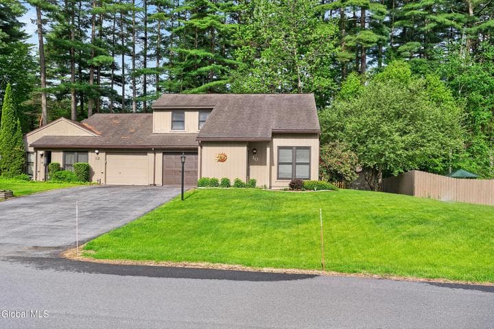 10 Margaret Drive, Queensbury, NY, photo 2
