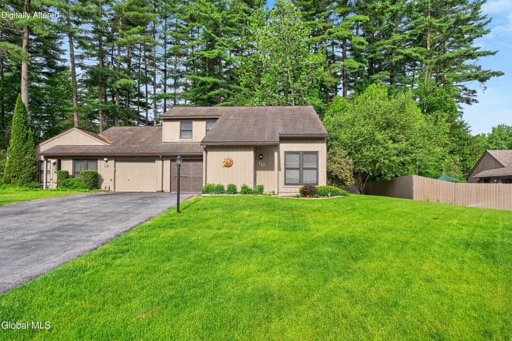 10 Margaret Drive, Queensbury, NY, photo 1