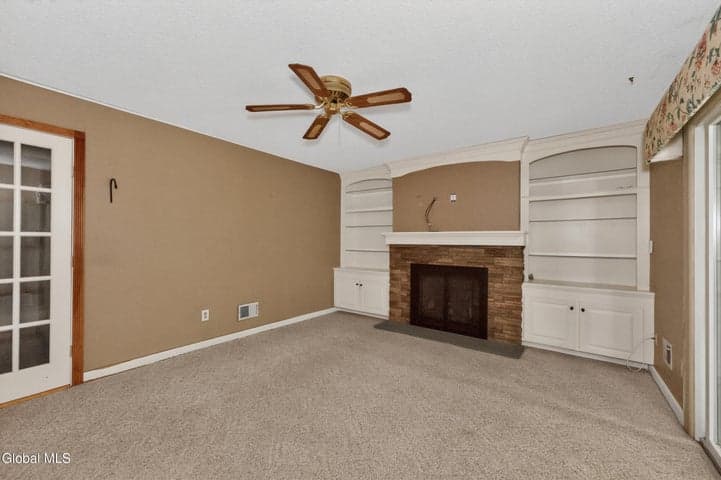 42 Wineberry Lane, Malta, NY, photo 2