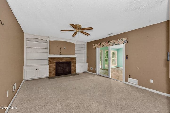 42 Wineberry Lane, Malta, NY, photo 4