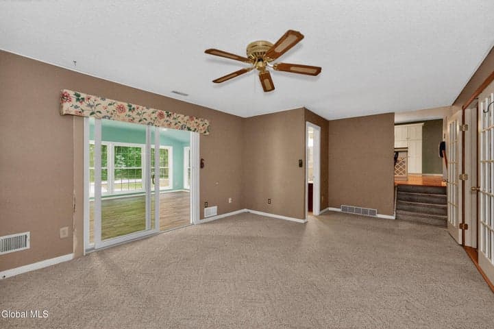 42 Wineberry Lane, Malta, NY, photo 5