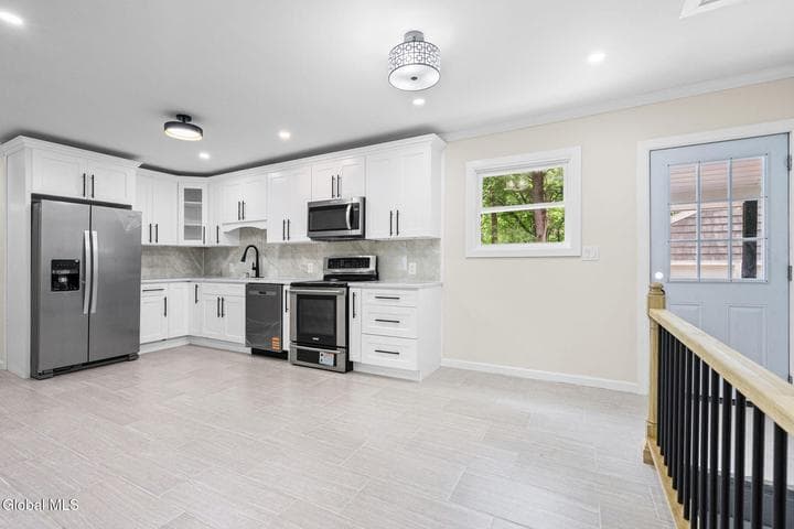 655 Fillmore Avenue, Niskayuna, NY, photo 5