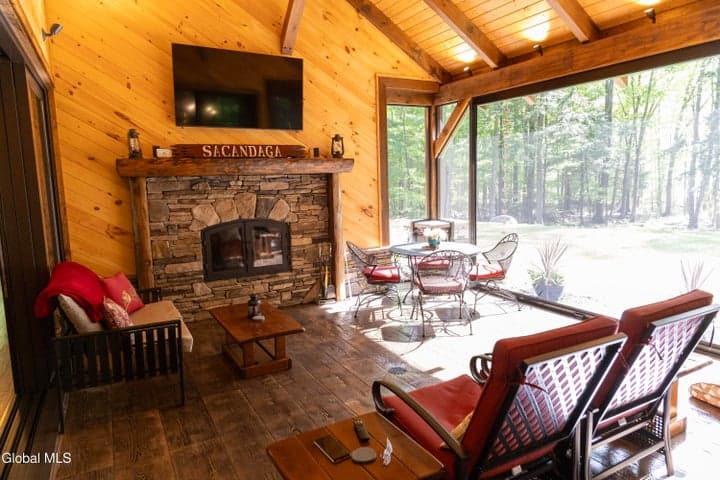 110 Elmer Brown Road, Northampton, NY, photo 3