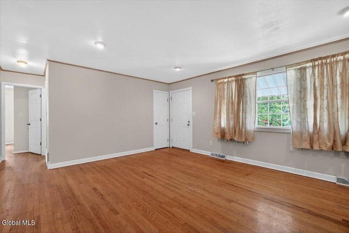 114 Hathorn Boulevard, Saratoga Springs, Outside, NY, photo 2