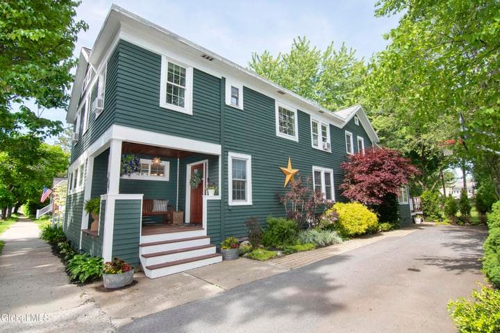 24 Walnut Street, Saratoga Springs, NY, photo 3