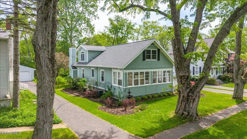 15 Burhans Place, Bethlehem, NY, photo 1