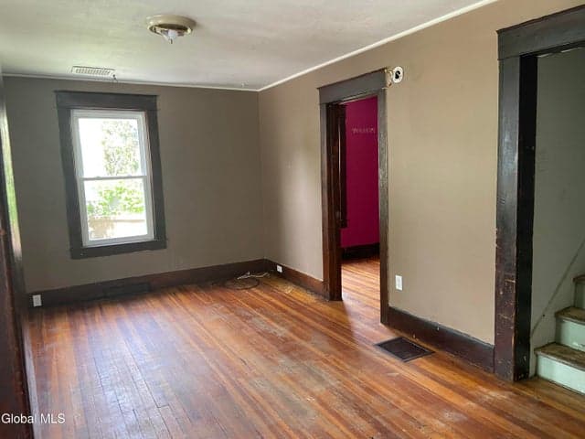 1 Martindale Avenue, Hudson Falls, NY, photo 3