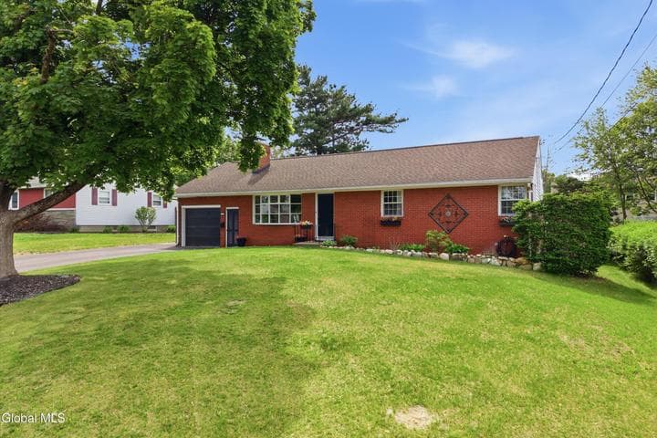 11 James Drive, Colonie, NY, photo 4