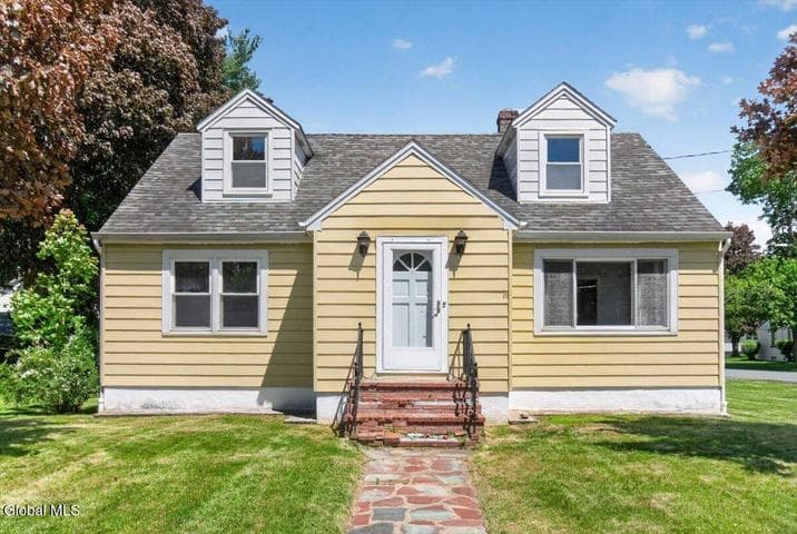 20 Washington Avenue, Halfmoon, NY, photo 1