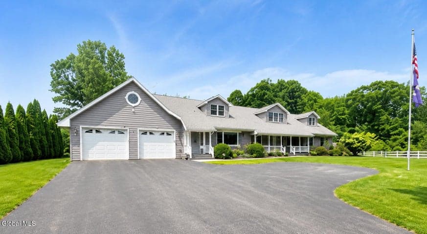 186 Van Rensselaer Boulevard, Menands, NY, photo 1