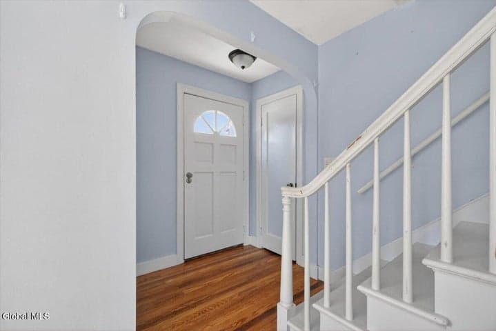 20 Washington Avenue, Halfmoon, NY, photo 3