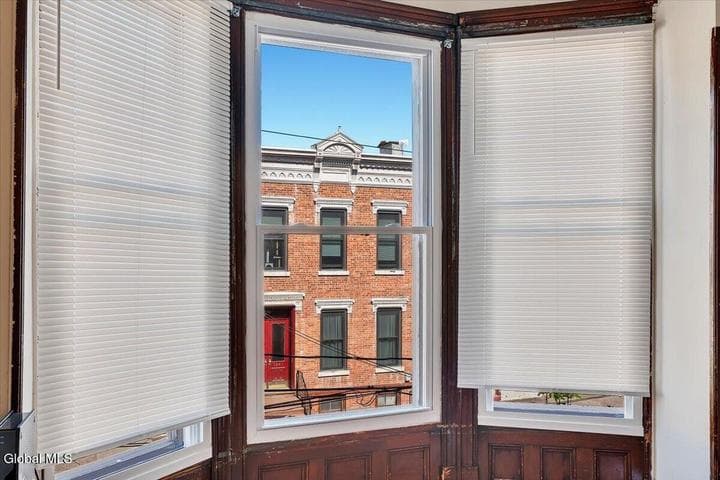 1040 5th Avenue, Troy, NY, photo 4
