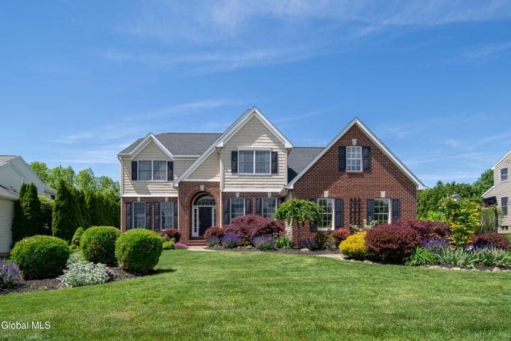 58 Dutch Meadows Drive, Colonie, NY, photo 1