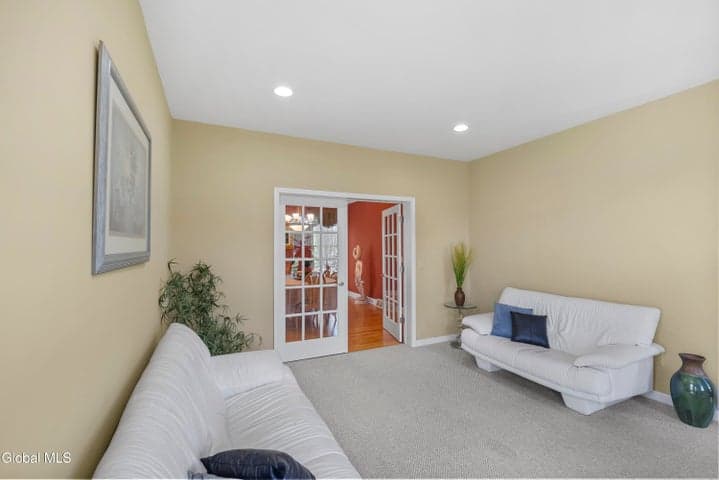 58 Dutch Meadows Drive, Colonie, NY, photo 5