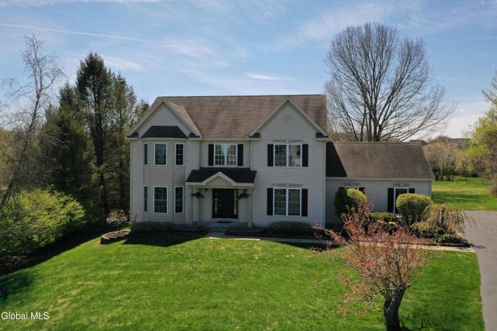 3 Moreland Drive, Halfmoon, NY, photo 1