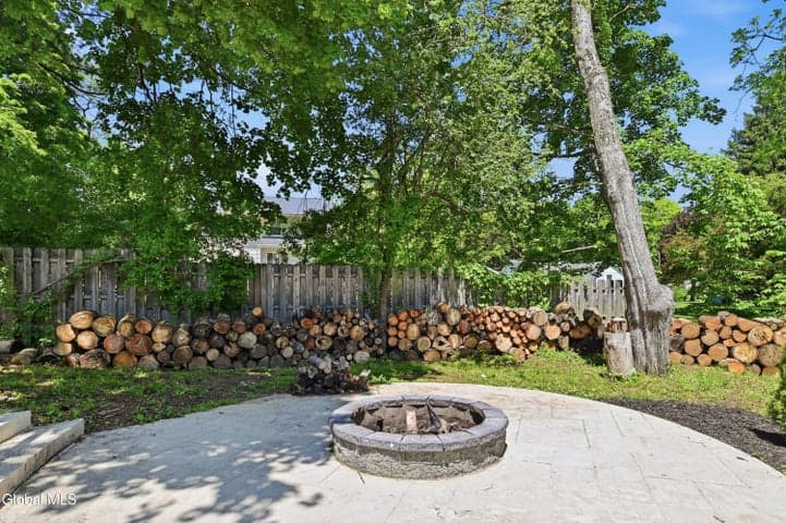 2 Magnolia Lane, Ballston, NY, photo 5