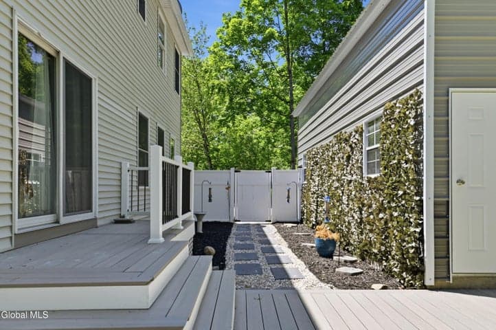 2 Magnolia Lane, Ballston, NY, photo 3